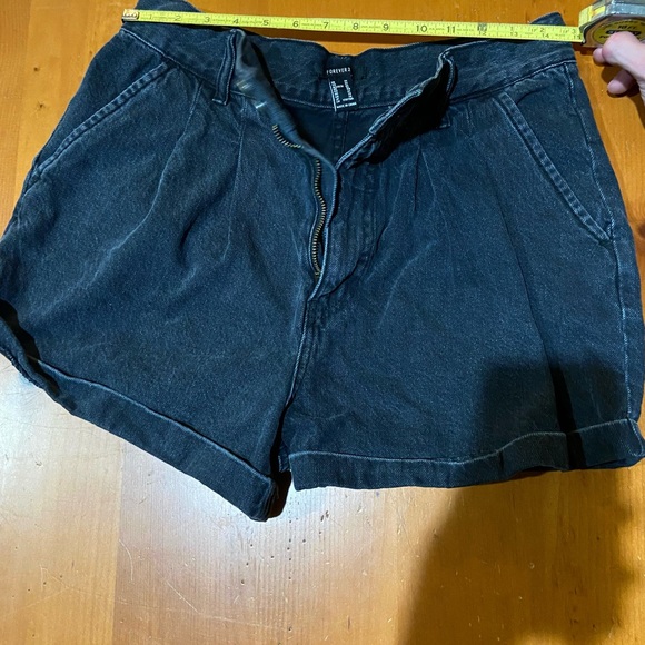 Super cute black denim Shorts 501 style y2k relaxed fit bottoms retro indie vibe - Picture 8 of 12